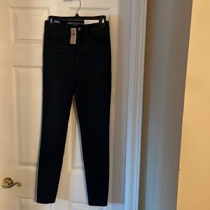 American Eagle Women’s Dark Wash Jeggings (2)